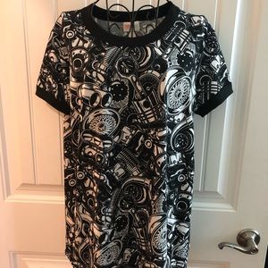 Lularoe Liv Tee- car parts design